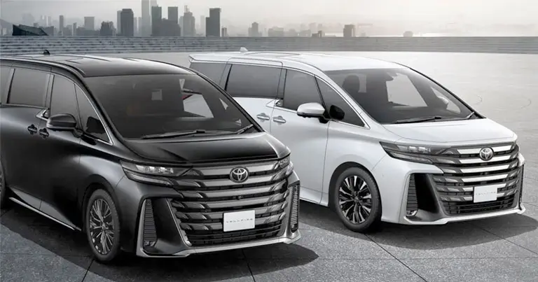 Elderly couple comfortable in executive Toyota Alphard - KLIA limo taxi alternative
